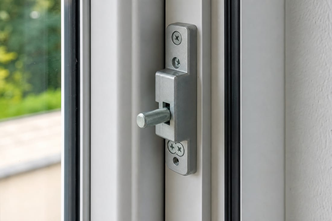 Beispiel: Fensterverriegelung am Fensterrahmen